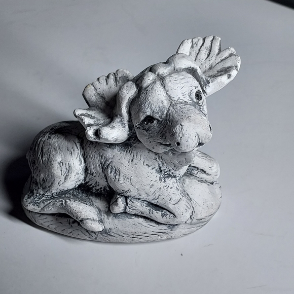 VTG Volcanic Ash Reclining Moose Figurine - Picture 2 of 7